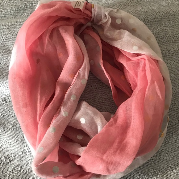 Pink and white scarf - Picture 3 of 3